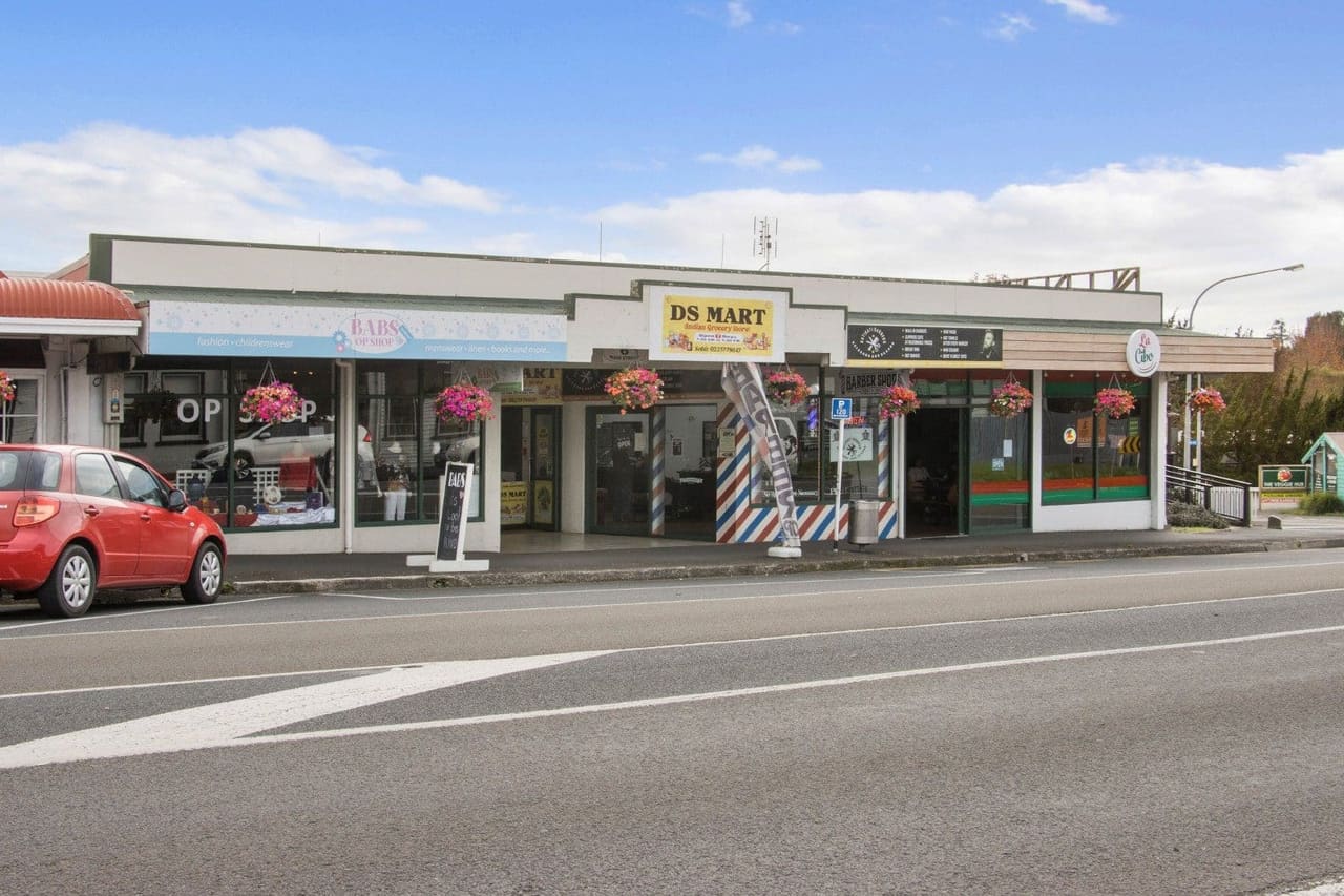 6 Main Road, Katikati — view 3