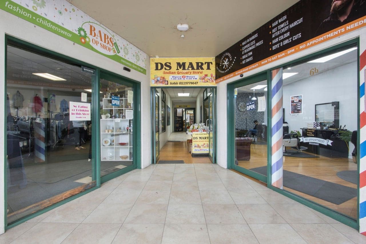 6 Main Road, Katikati — view 9